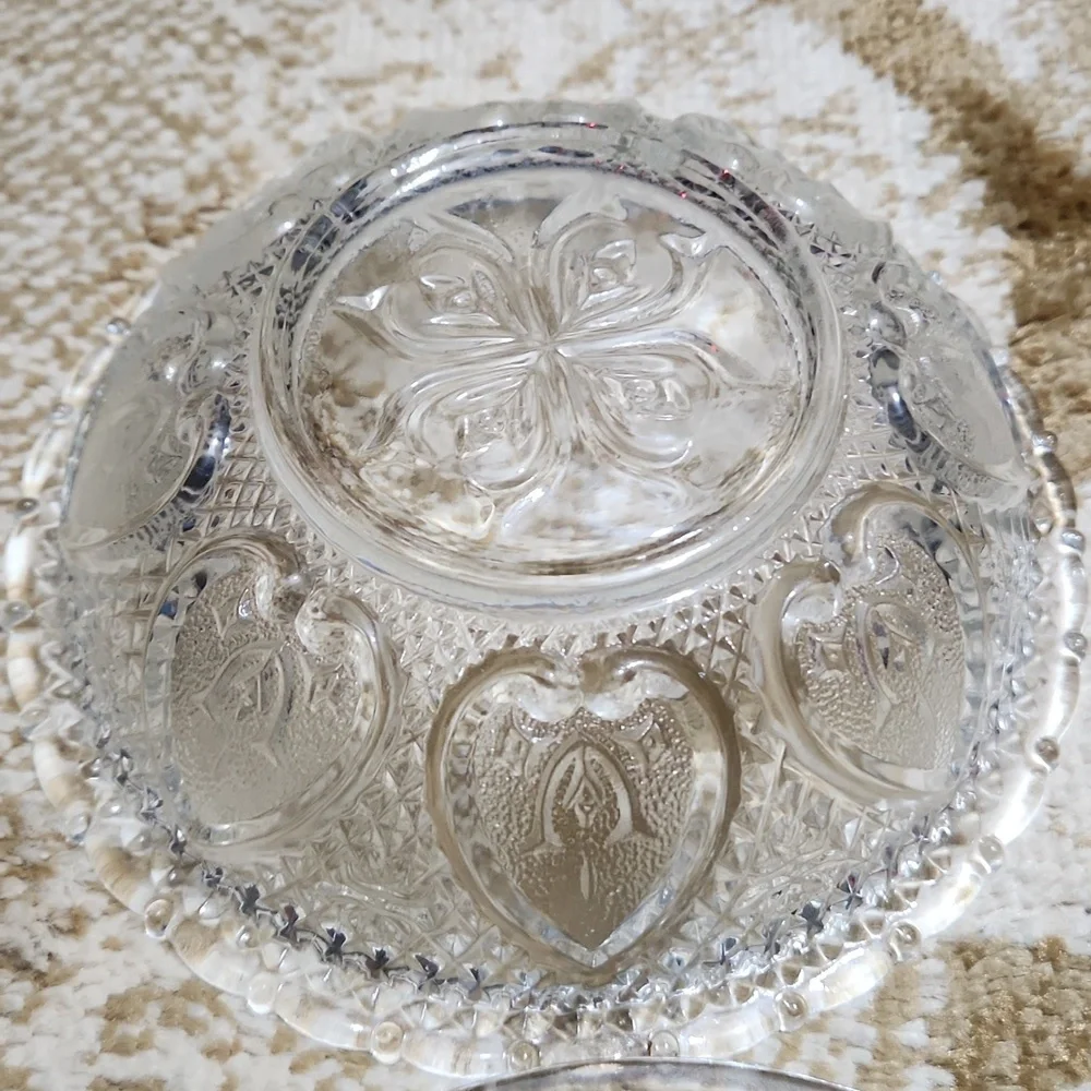 Vintage Pasari Indonesia KIG Pressed Glass Hearts Bows Bowl With Lid Collectible